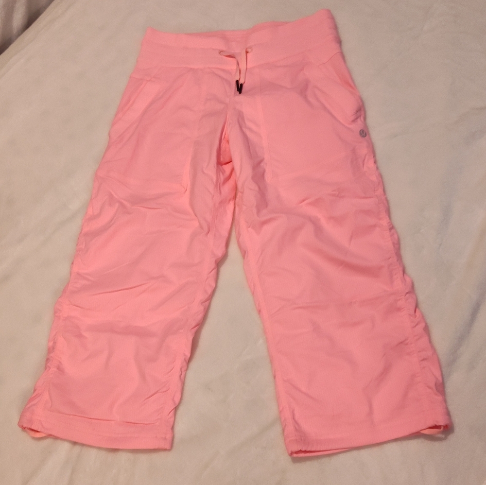 NWOT! Lululemon Athletica Studio Capri Pants Sz 6